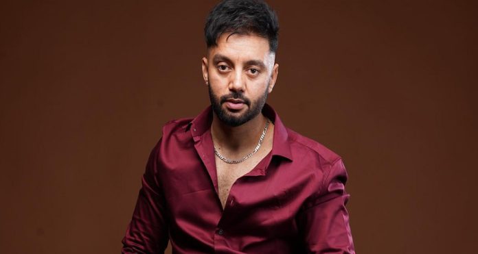 पंजाबी गायक और अभिनेता सिप्पी गिल के खिलाफ मामला दर्ज Svg%3E